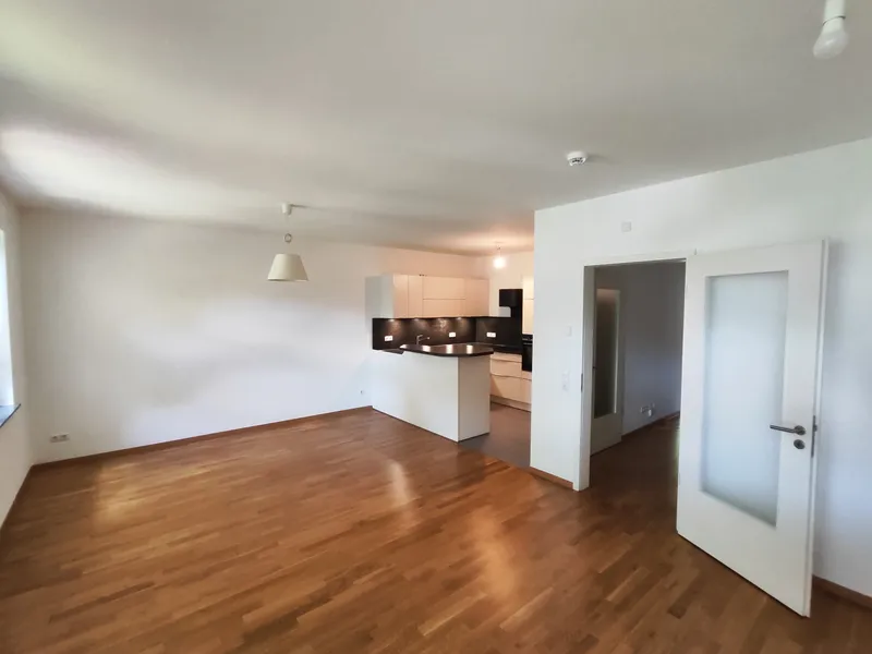 Moderne 3-Zimmer-Wohnung mit Balkon und Tiefgarage in Karlshorst — photo 1